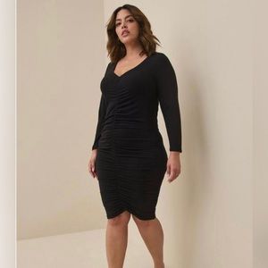 TORRID Black Ruched Bodycon Dress Size 1/ExtraLarge/14-16